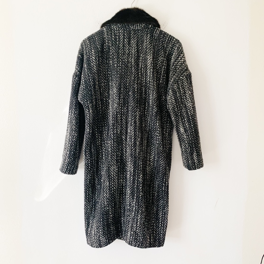 H&M Wool Blend Coat With Faux Fur Collar - Picture 3 of 6